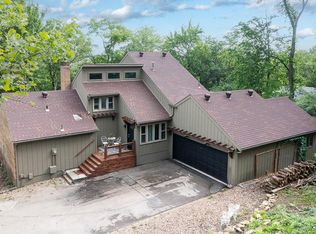 1607 Lecompton Rd, Leavenworth, KS 66048