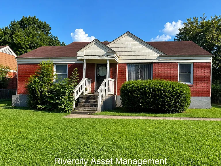 3237 Harris Ave — Photo 1