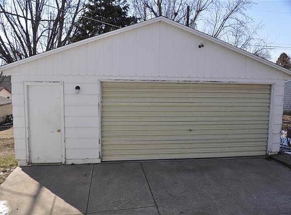 2+ Car Garage