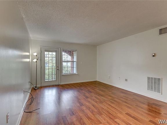3rd image of 2515 Veterans Memorial Pkwy APT 303