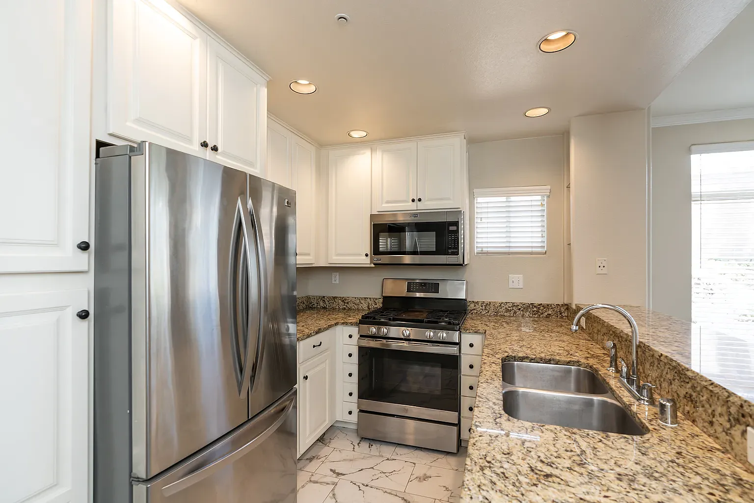 2 bed, 1191 sqft, $3,875 — Photo 2