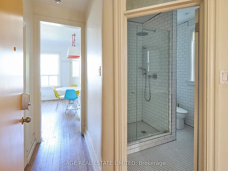 1158 College St #2 — Photo 17