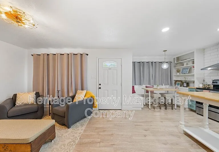 908 Liberty Ave — Photo 4