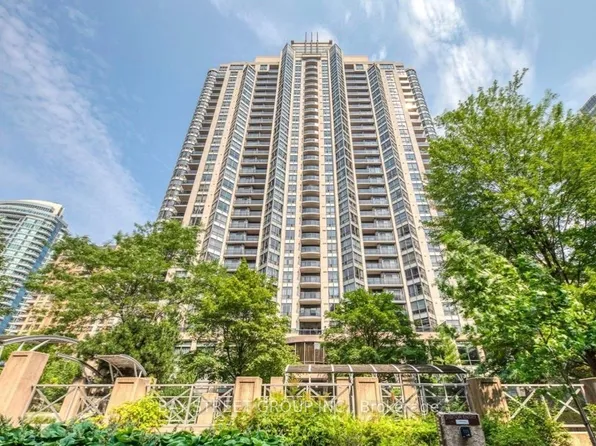 10 Northtown Way, Toronto, ON