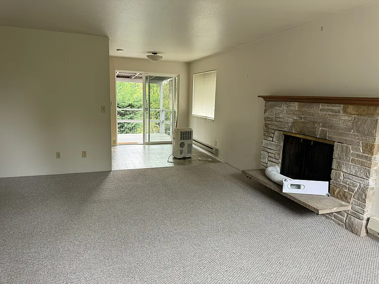 627-629 NW 51st St #629A — Photo 2