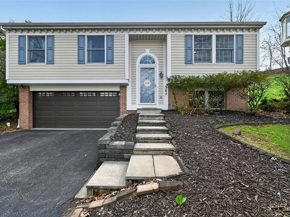 307 Lawrence Pl, Coraopolis, PA 15108