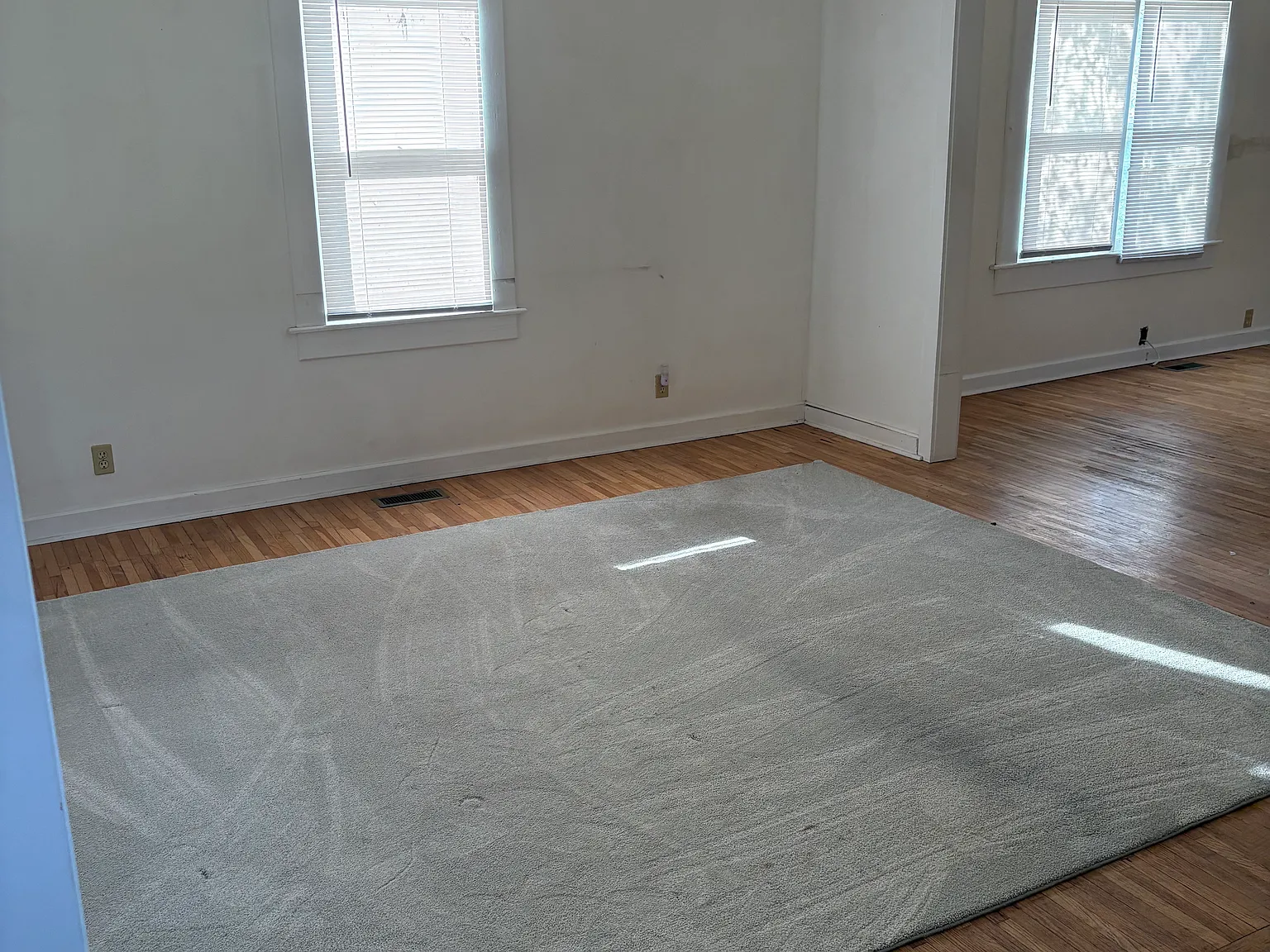 3 bed, 1900 sqft, $1,400 — Photo 3