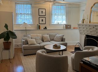 112 Pinckney St APT 4, Boston, MA 02114