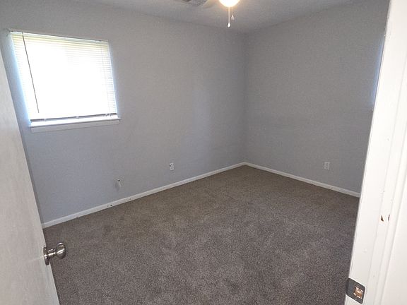 5th image of 4713 Bridgeman Ln
