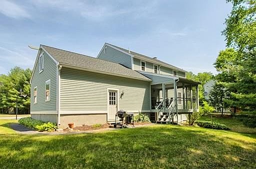 4th image of 6 Buckboard Dr