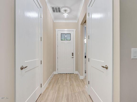 4th image of 1643 5th Ave N