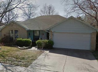 504 Betsy Ross Dr, Arlington, TX 76002