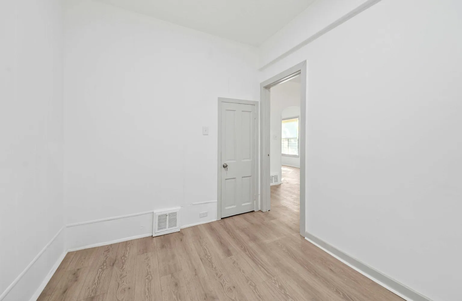 2069 West 81st Street — Photo 3