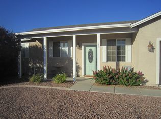 719 S Paustian Cir, Apache Junction, AZ 85120