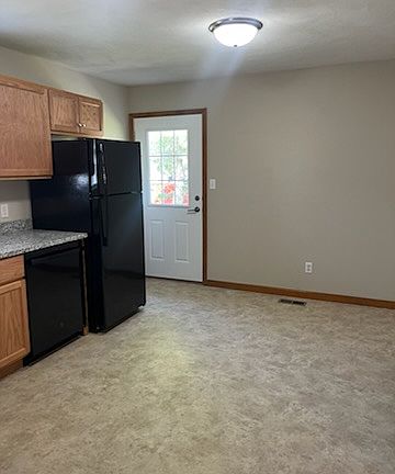 5th image of 203 & 205 Autumn Pine Dr #205