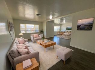 563 W Center St, Roseburg, OR 97471
