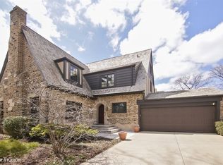 820 Beverly Pl, Deerfield, IL 60015