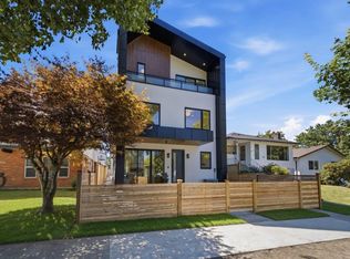 3016 E 19th Ave, Vancouver, BC V6L1E7