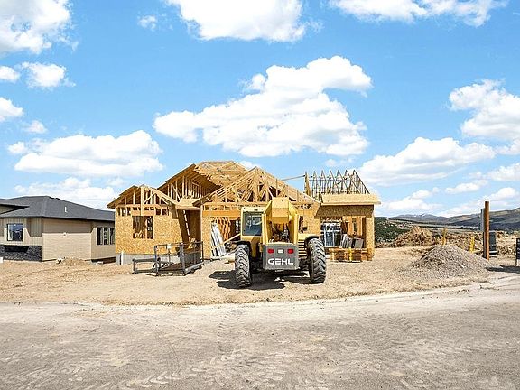 5th image of 4444 Center St