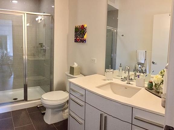 5th image of 222 W Illinois St #802