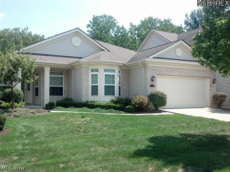 1st image of 21359 Woodview Cir