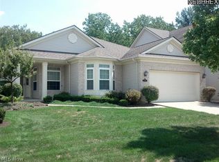 21359 Woodview Cir, Strongsville, OH 44149