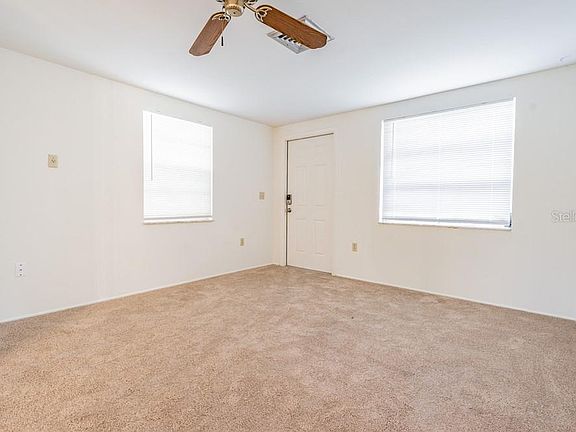 5th image of 391 E Dearborn St
