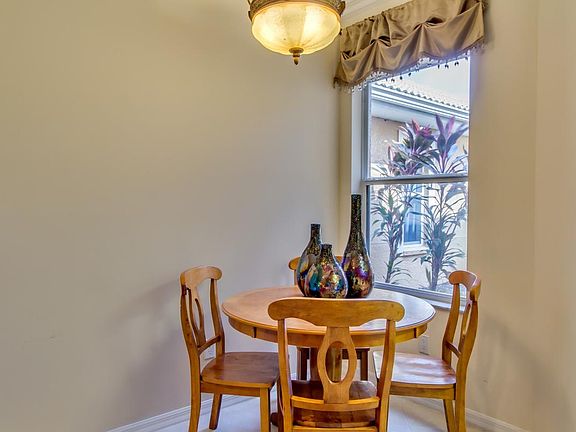 2nd image of 28140 Donnavid Ct