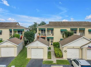 6311 99th Way N APT 11A, Saint Petersburg, FL 33708