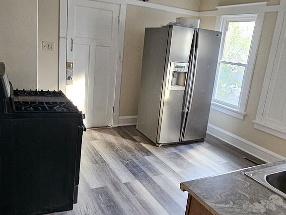 2nd image of 2542 N 51st St #2542