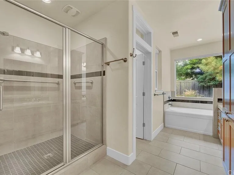 1928 Wisteria Ln — Photo 14