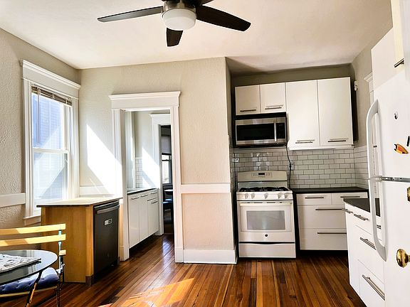 Beautiful new renovated kitchen.