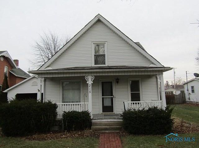 1st image of 215 N Elm St