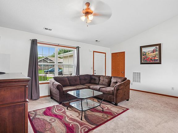 4th image of 5908 Summerland Dr