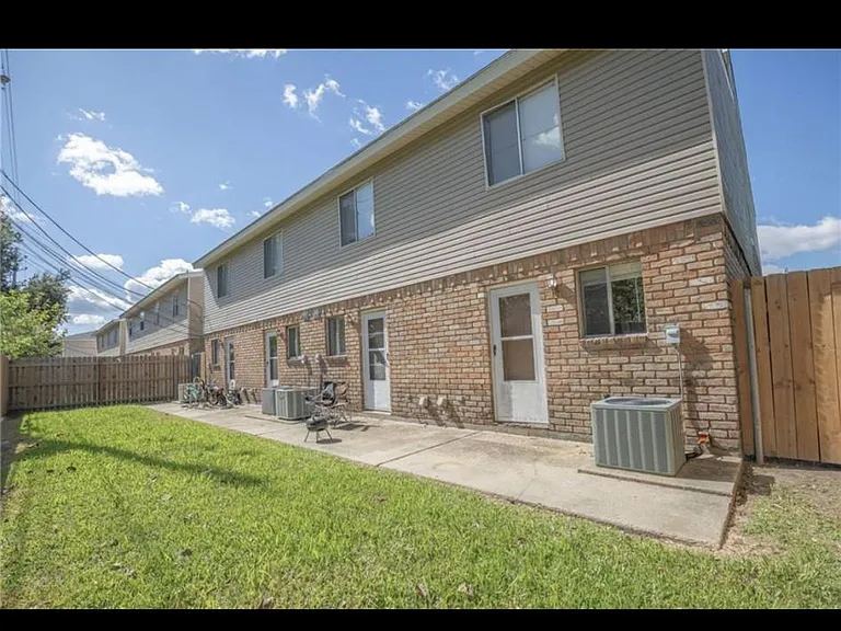 1312 Cartier Dr #A — Photo 14