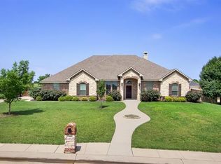 1381 Shallowbend Dr, Midlothian, TX 76065