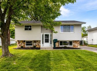 1755 Brookfield Sq N, Columbus, OH