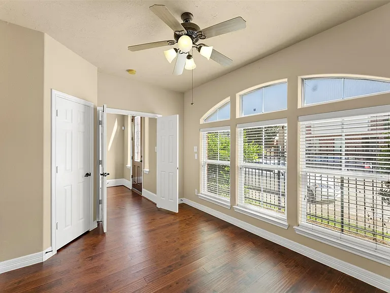 1716 Aden Dr — Photo 8