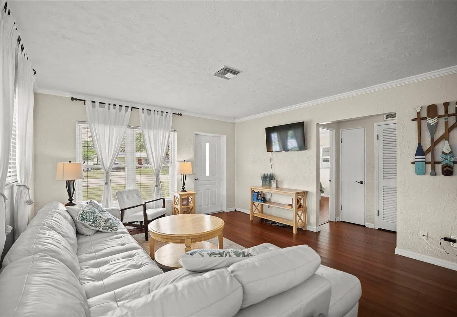 1121 Sunnydale Dr — Photo 4