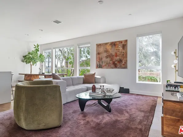 1902 W Liberty Ct, Los Angeles, CA 90026