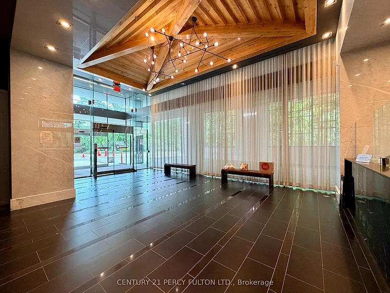 210 Simcoe St #813 — Photo 13