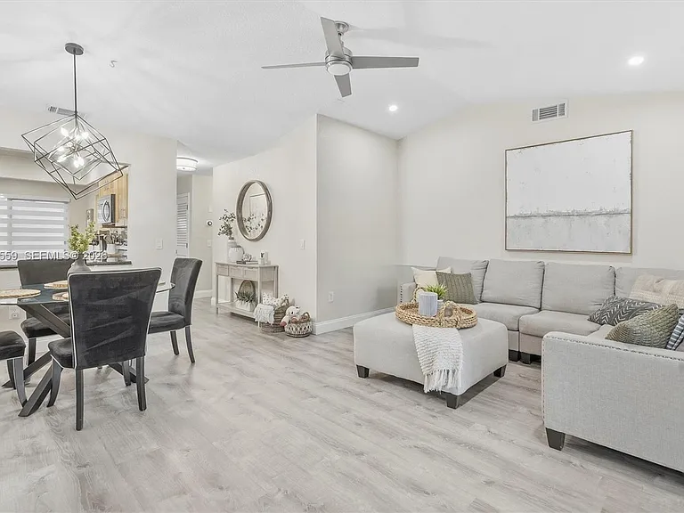 1581 NW 98th Way #1581 — Photo 10