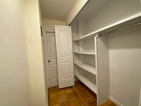 5th image of 250 E 63rd St APT 301