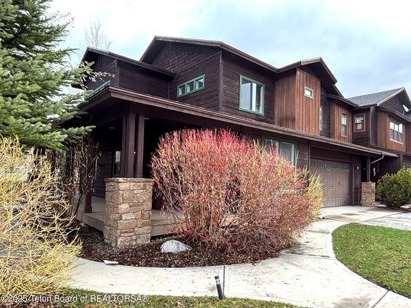 27 Blue Wing Ln #A, Alpine, WY 83128