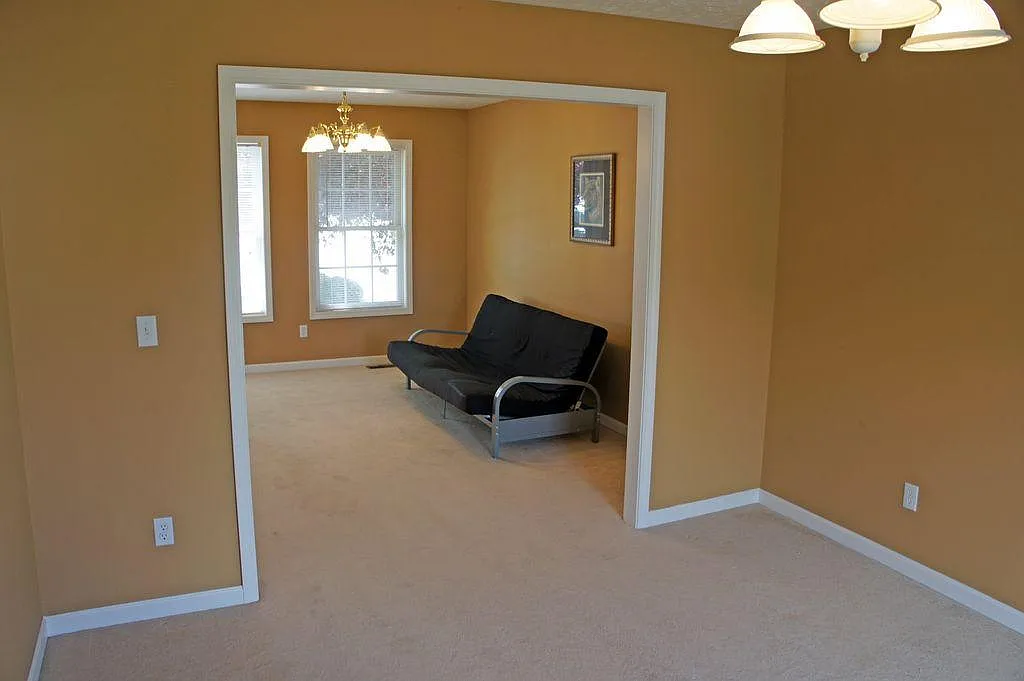 4 bed, 3.5 bath, 2016 sqft, $1,850 — Photo 4