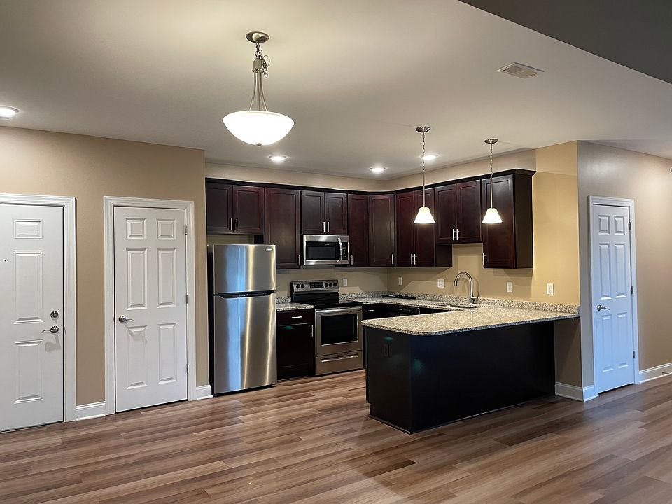 1st image of 1220 Southwestern Blvd Unit 7