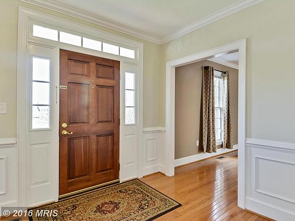 3rd image of 17534 Charity Ln