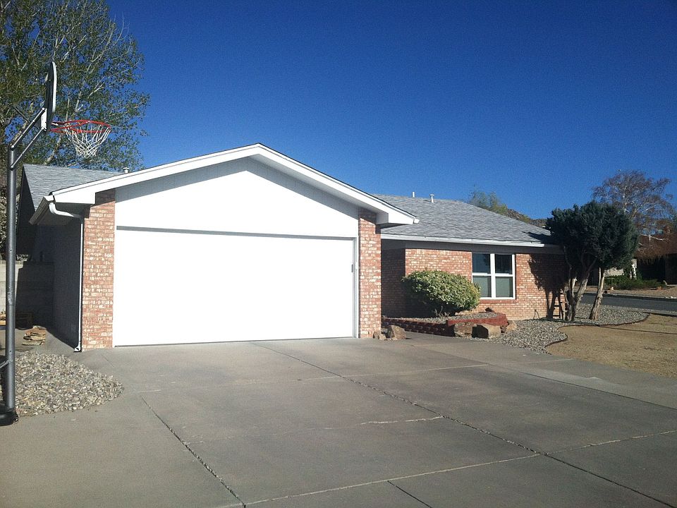1st image of 1016 Monte Largo Dr NE