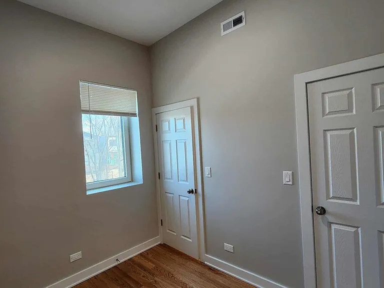 6321 S Eberhart Ave #2 — Photo 15