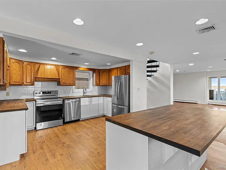 115 Maryland Ave — Photo 6